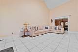 910 Avenue J - Photo 2