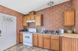 637 Troy Street - Photo 15