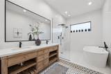 513 Memorial Heights Drive - Photo 3