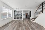2105 Sheridan  St - Photo 11