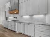 10039 Lakeside Oaks Dr - Photo 12