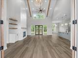 10039 Lakeside Oaks Dr - Photo 5
