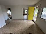 9830 Fm 621 - Photo 2