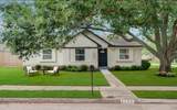 2227 Cherry Bend Dr - Photo 1