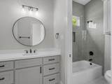 10039 Lakeside Oaks Dr - Photo 25