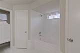 20206 Lake Sherwood Drive - Photo 15