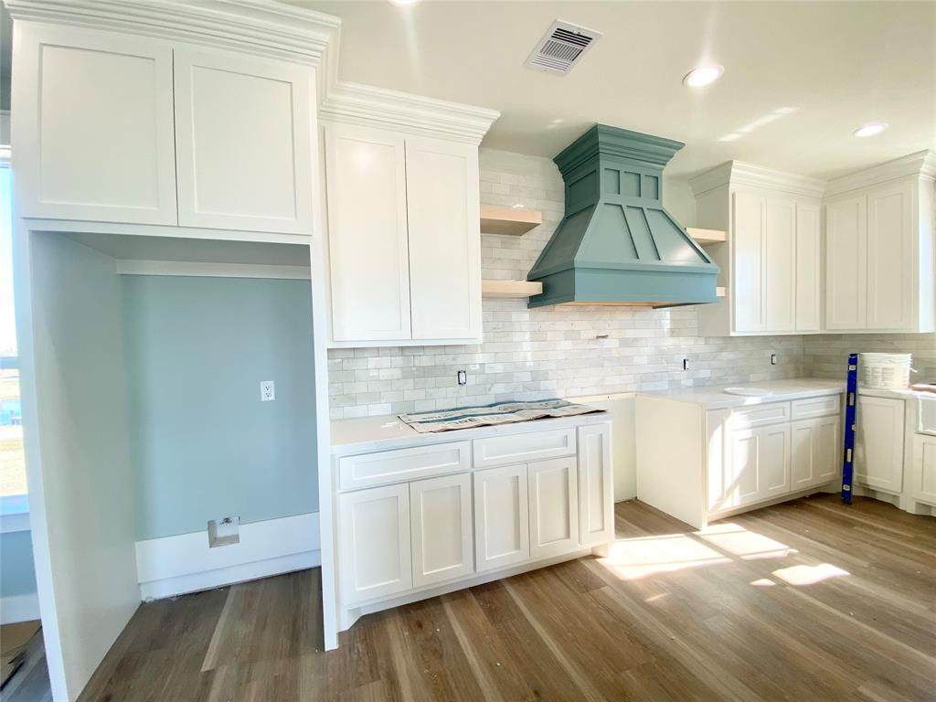 1999 Royalville Court - Photo 1