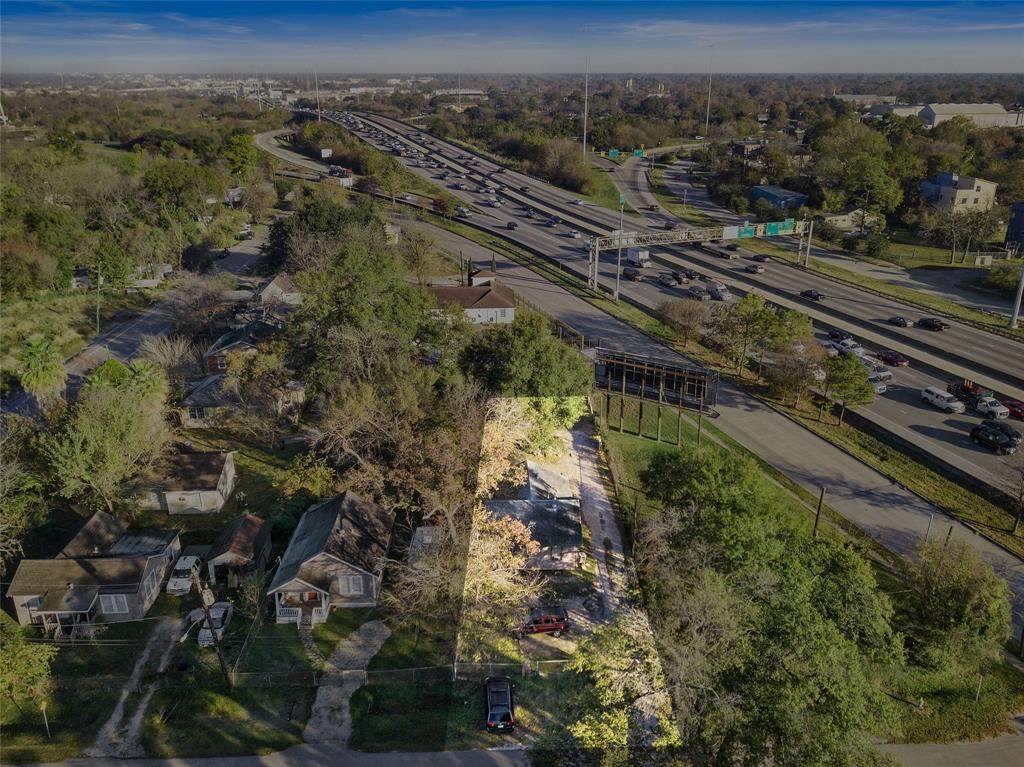 406 Robert Lee Road - Photo 1