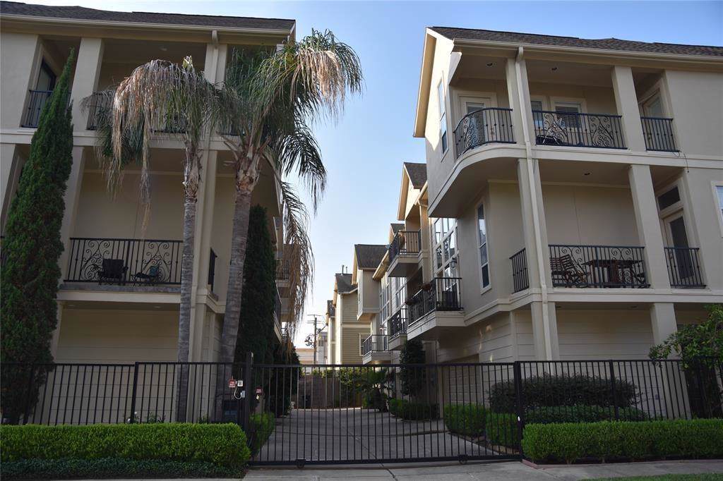 4524 Lillian Street - Photo 1