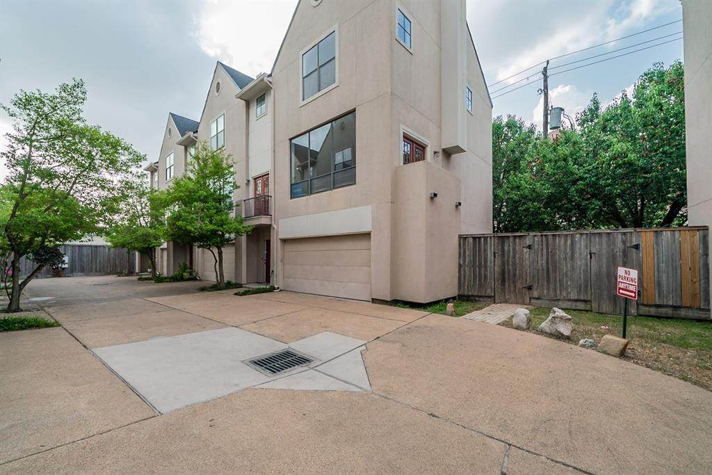 939 Colorado Street - Photo 1