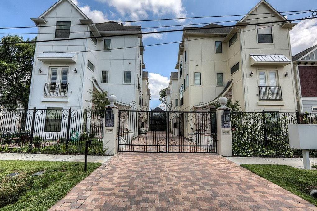 1009 24th Street - Photo 1