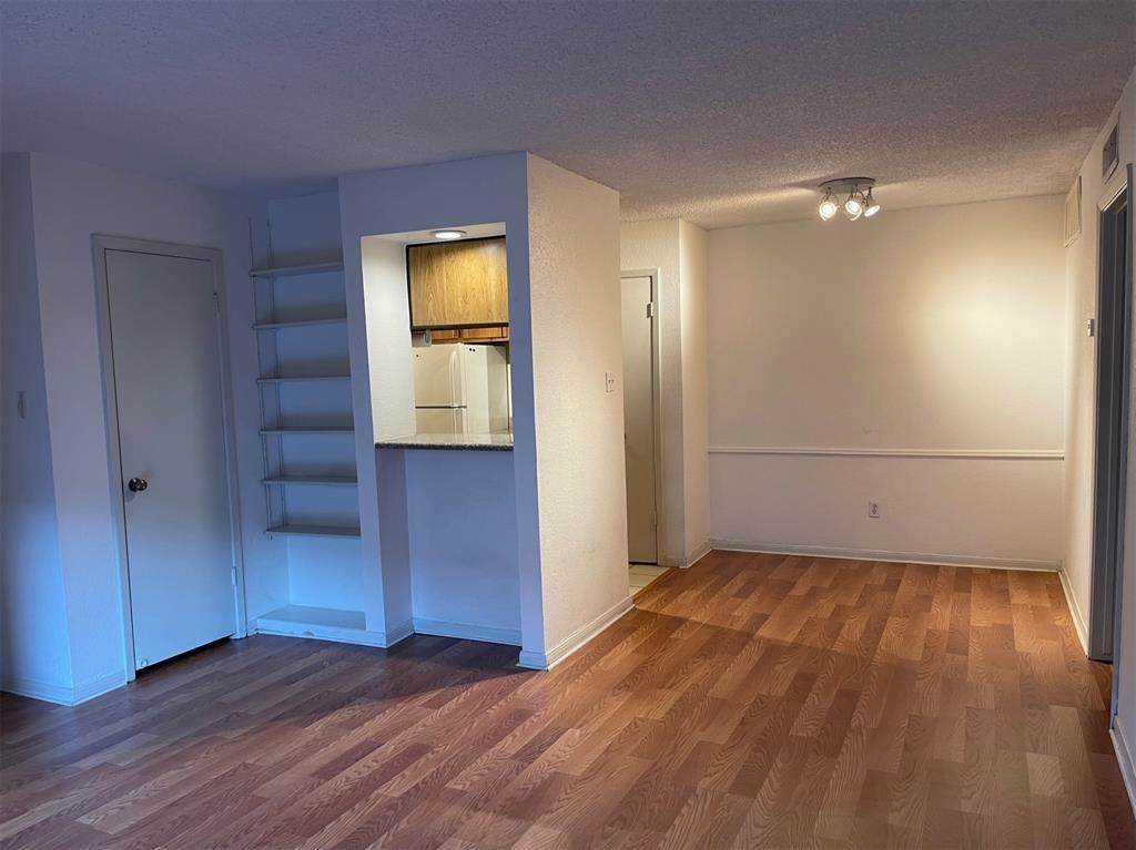 1516 Bay Area Boulevard - Photo 1