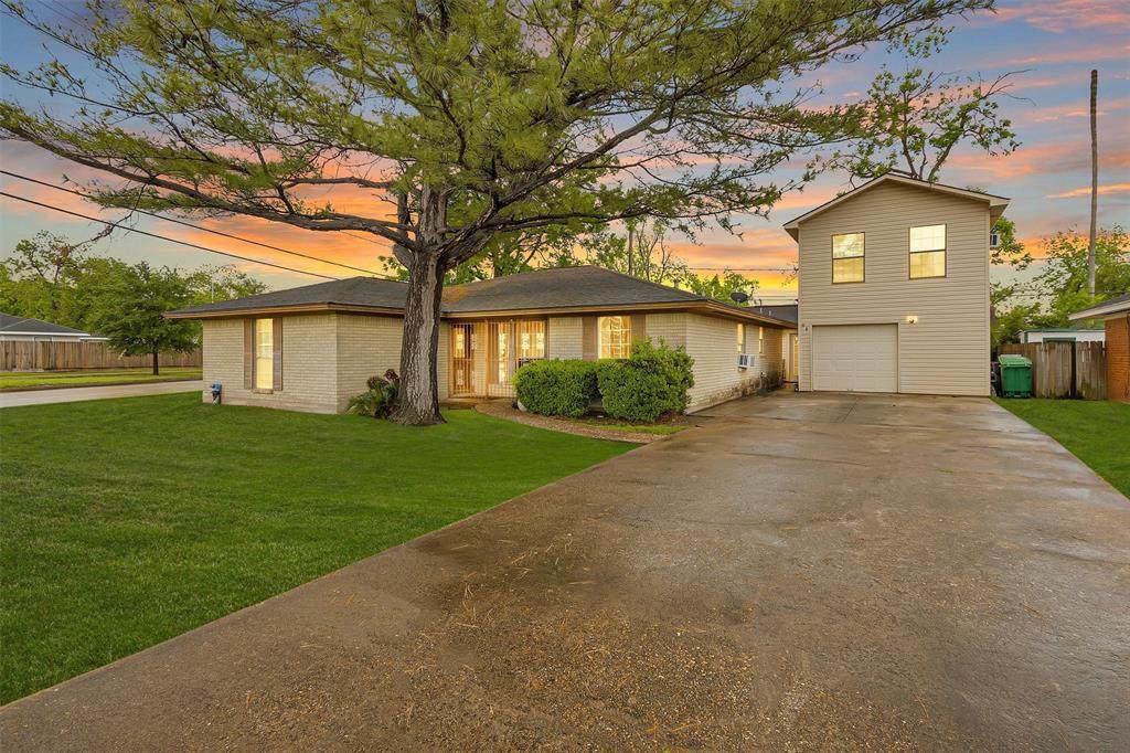 70 Annette Lane - Photo 1