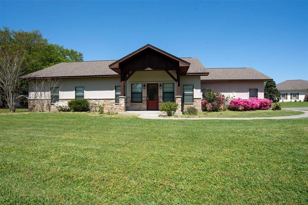 1220 County Road 1010 - Photo 1