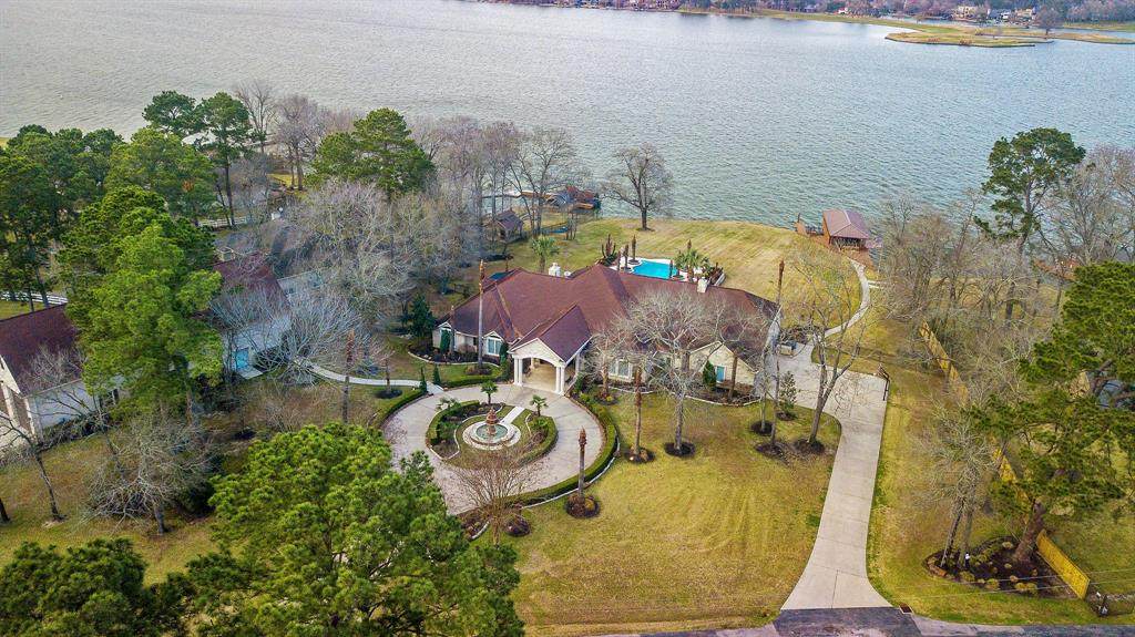 27 Strawberry Lane - Photo 1