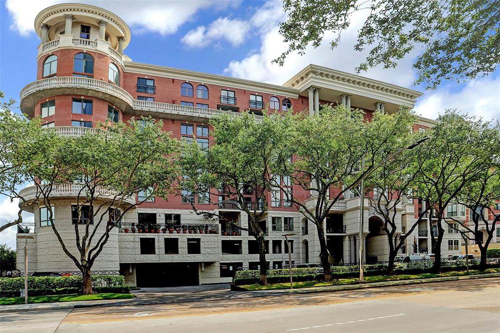 3030 Post Oak Boulevard - Photo 1