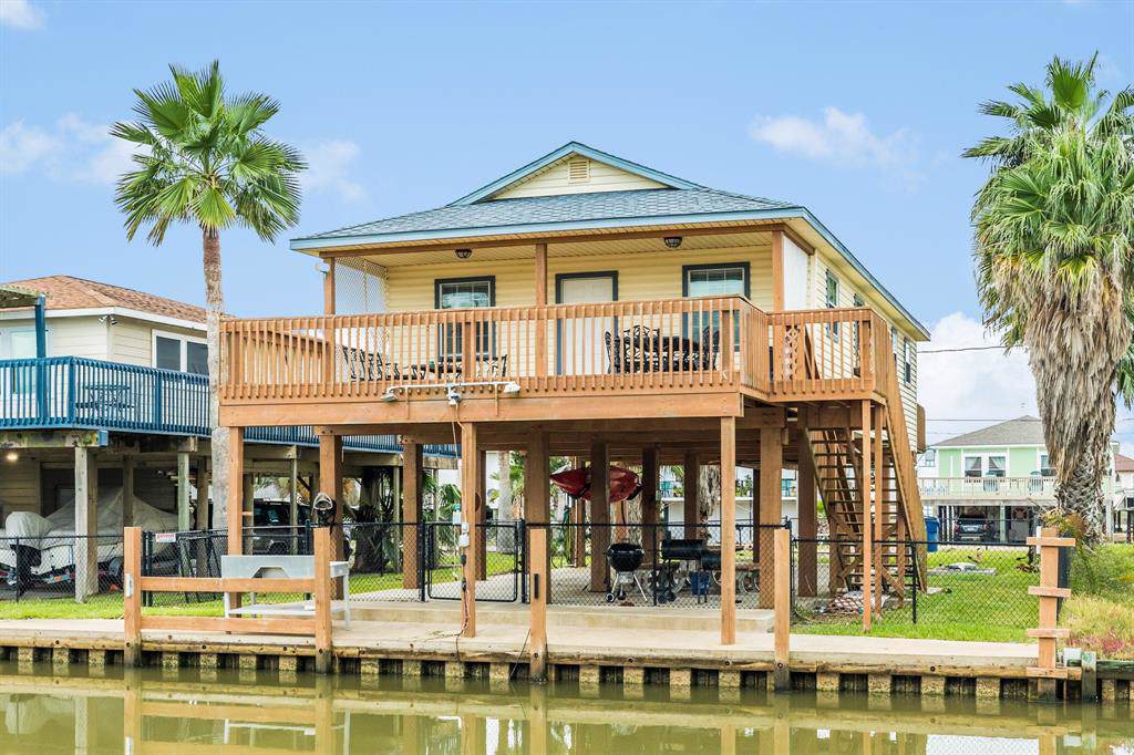 414 Shark Lane - Photo 1