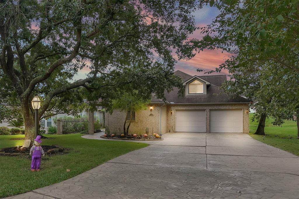 22 Creekwood Drive - Photo 1