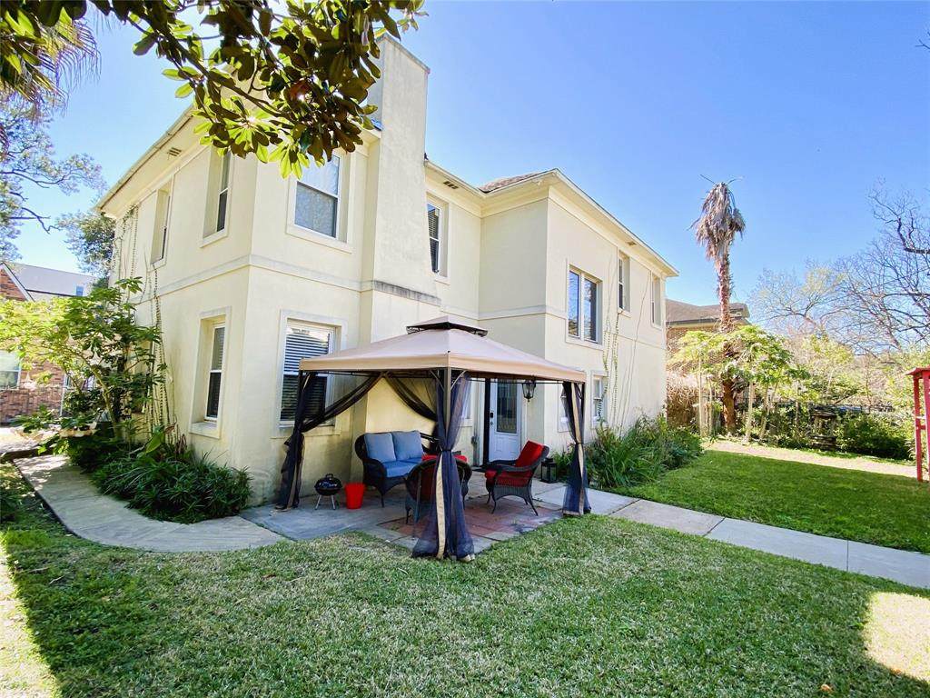 1402 Blodgett Street - Photo 1