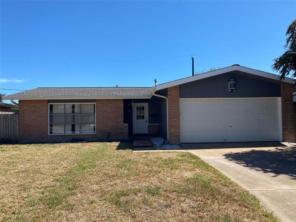 121 Tuna Street - Photo 1