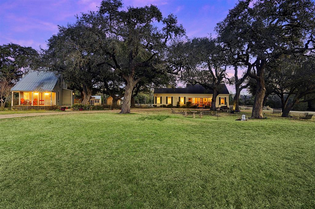 509 Live Oak Street - Photo 1