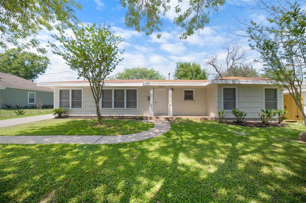 1132 Park Lane - Photo 1
