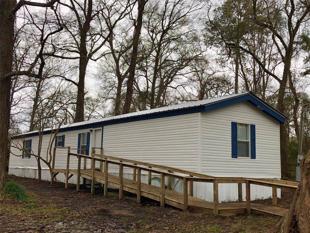 25241 Lakeshore Drive - Photo 1