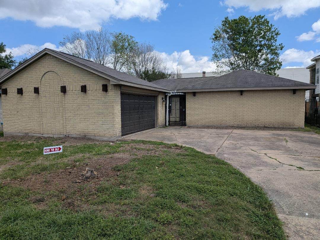 16723 Lone Quail Court - Photo 1