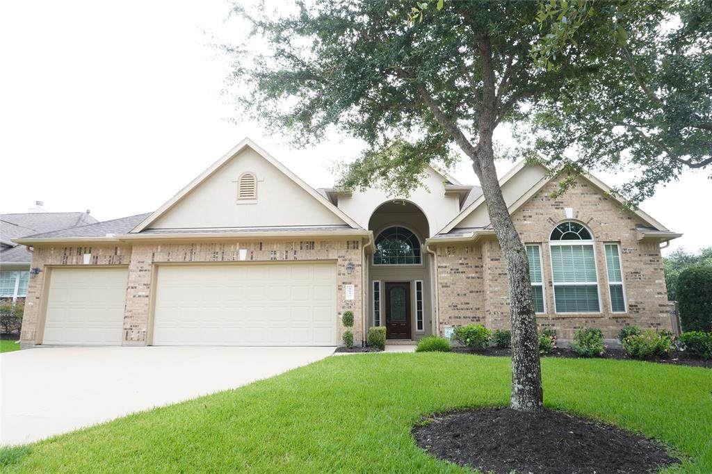 8031 Crescent Knolls Drive - Photo 1
