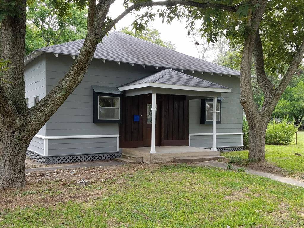 911 Bowie St. Street - Photo 1