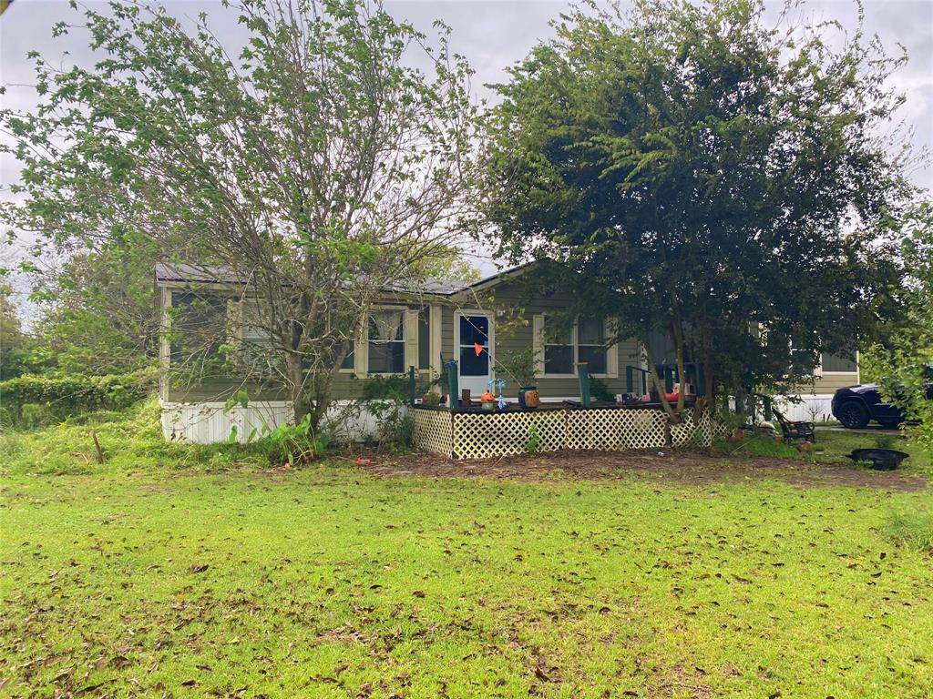 10662 County Road 583B - Photo 1