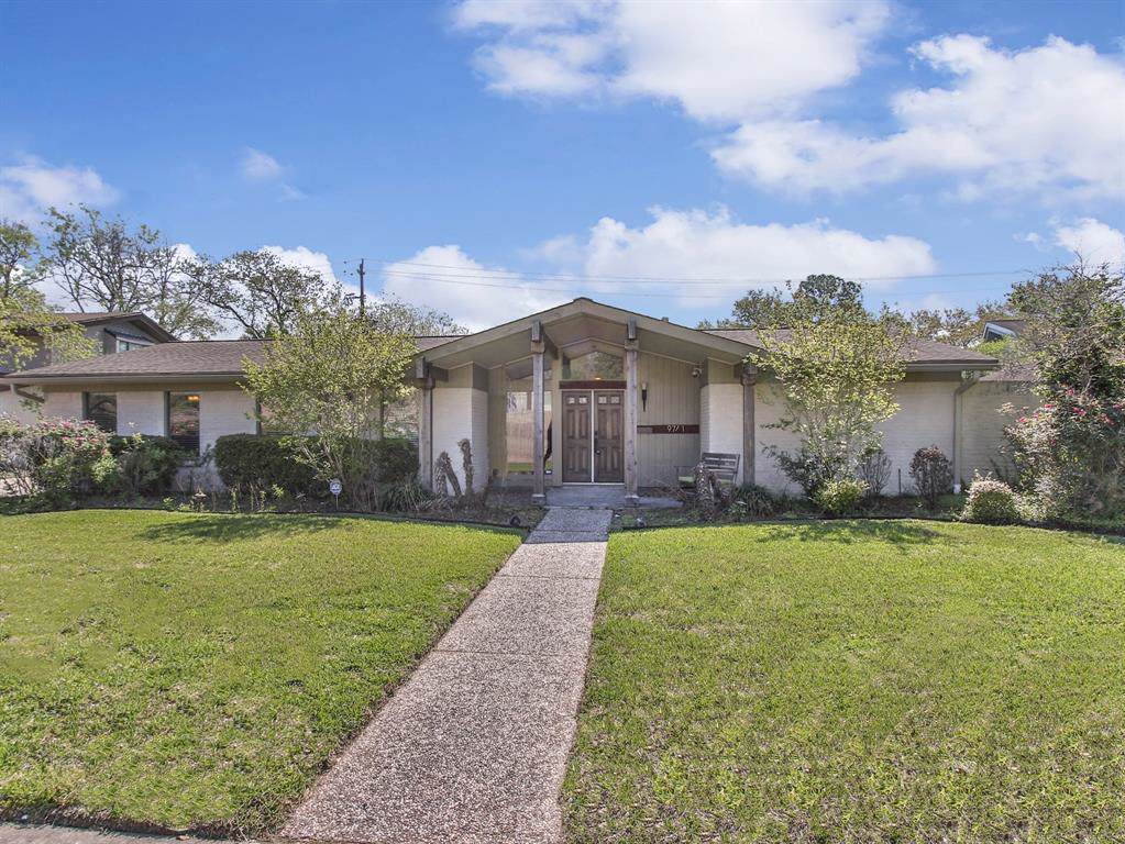 9711 Cedarhurst Drive - Photo 1