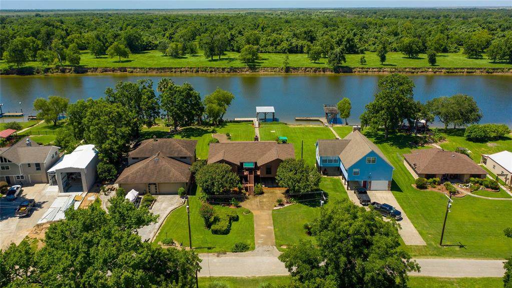 2204 County Road 243 - Photo 1