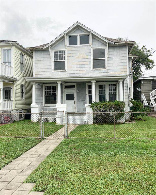 2210 Avenue - Photo 1