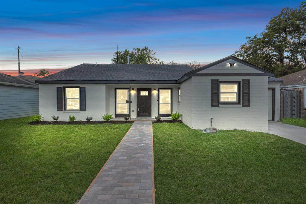 3446 Wentworth Street - Photo 1