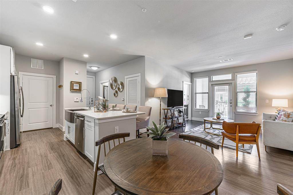 4711 Lj Parkway - Photo 1