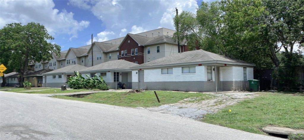 3839 Mount Pleasant Street - Photo 1