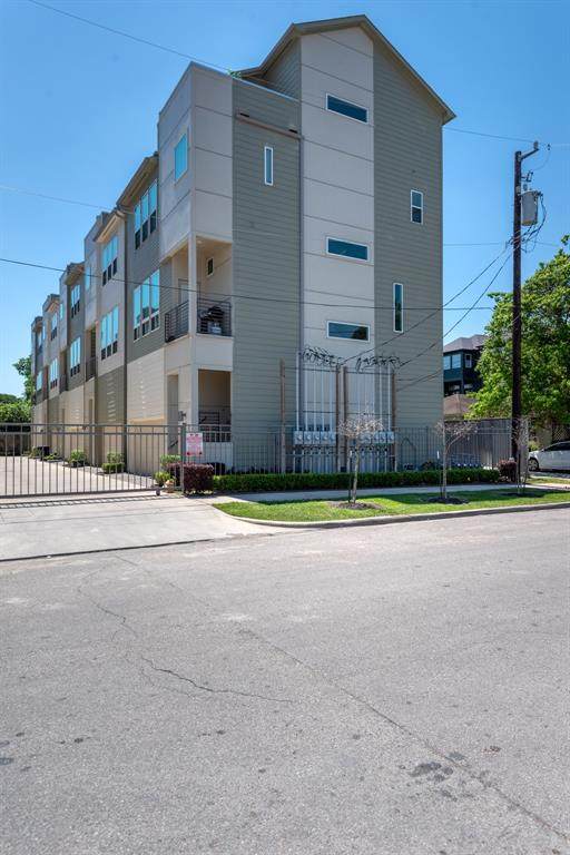 1016 18th Street - Photo 1