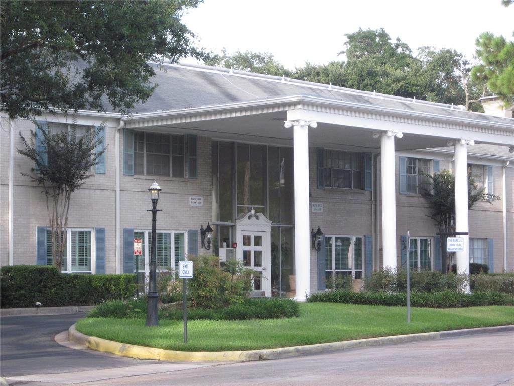 2600 Bellefontaine Street - Photo 1