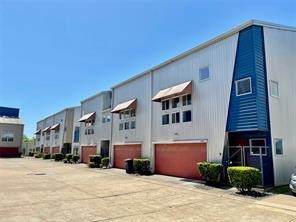 3208 Yellowstone Park Drive - Photo 1