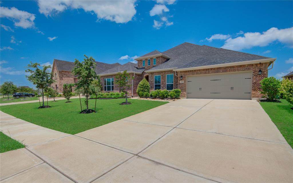 330 Round Lake Drive - Photo 1