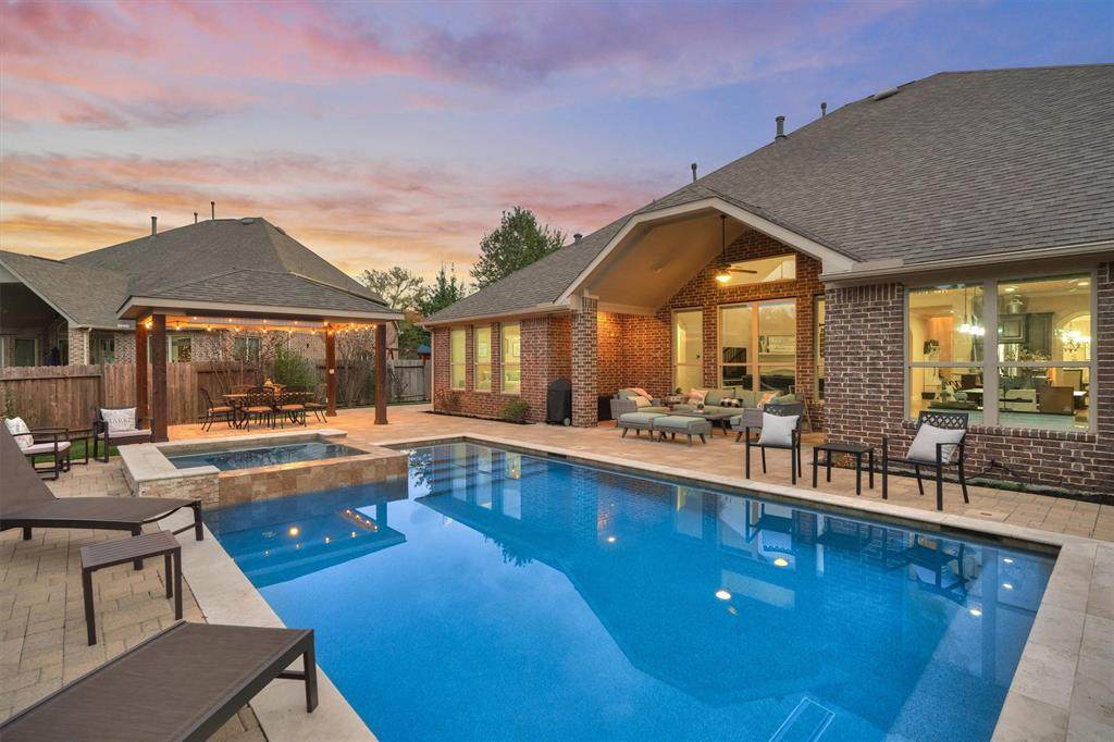 143 Hunter Hollow Drive - Photo 1