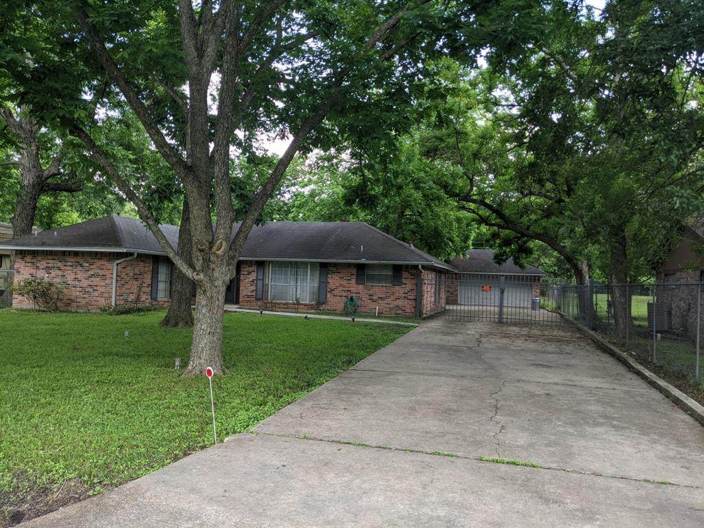 826 Bishopvale Drive - Photo 1