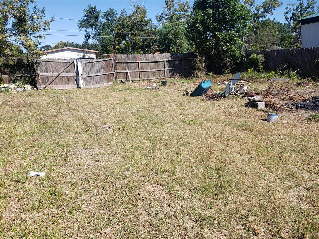 2535 Chamberlain Street - Photo 1