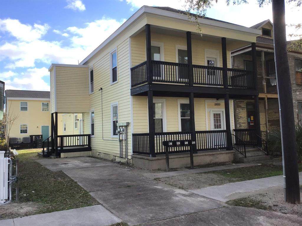 2823 Avenue K - Photo 1