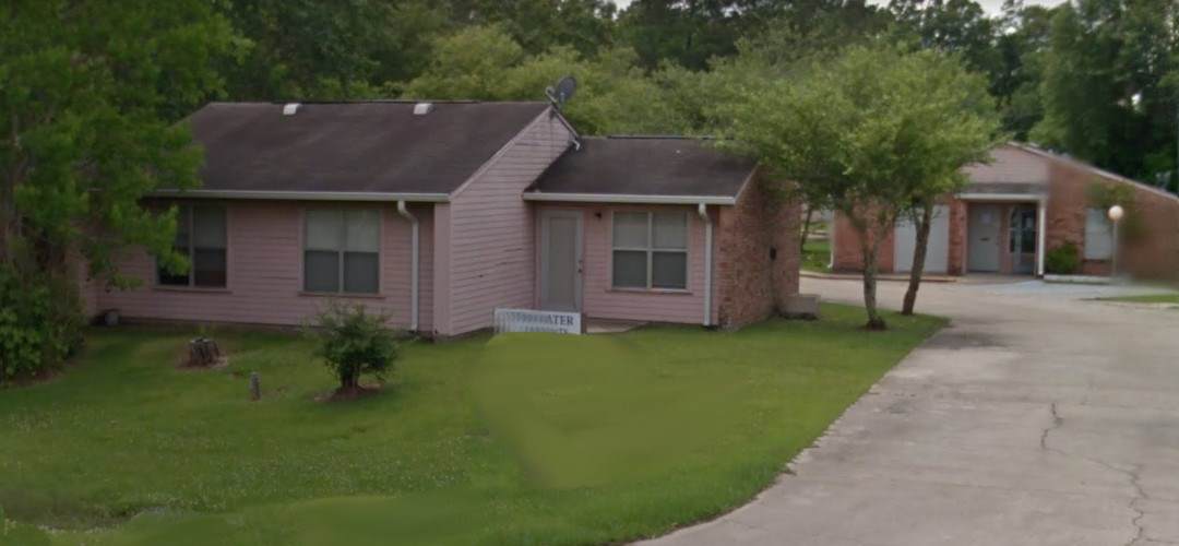 908 5th Street - Photo 1