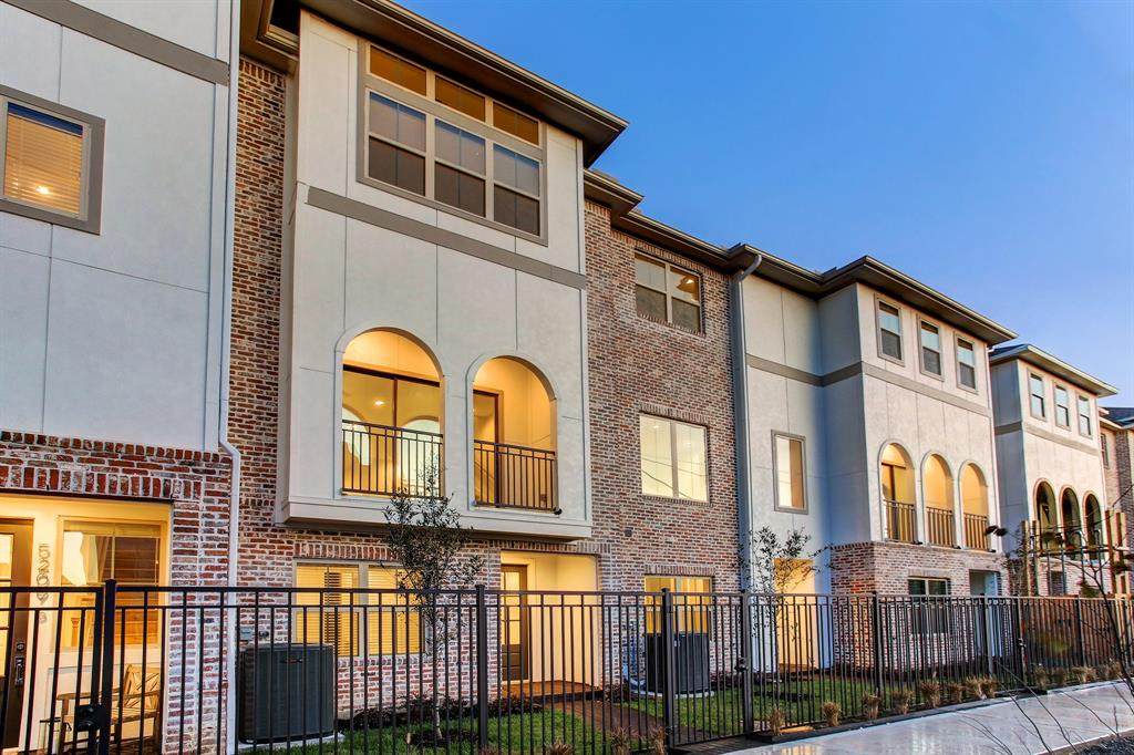 5205 Allen Street - Photo 1