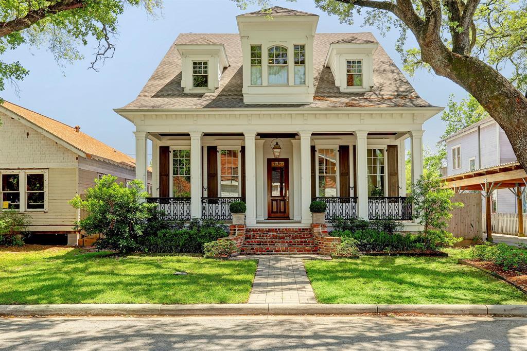 716 24th Street - Photo 1