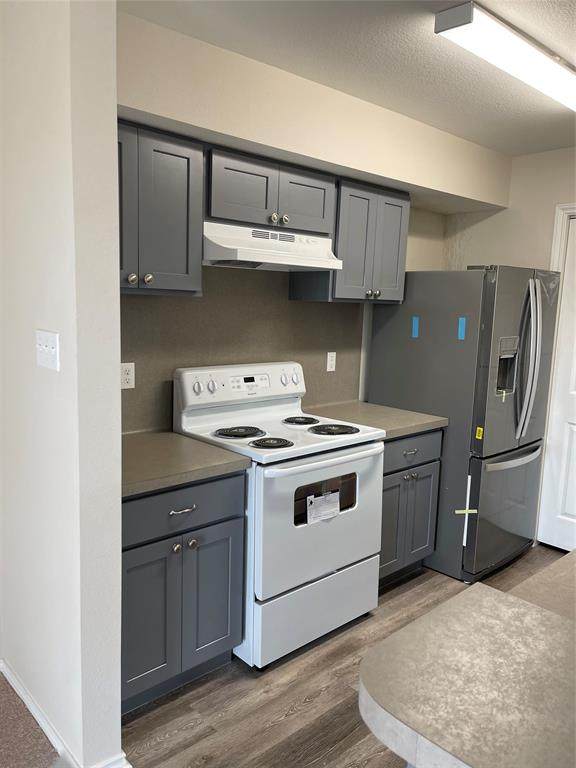 10912 Gulf Freeway - Photo 1