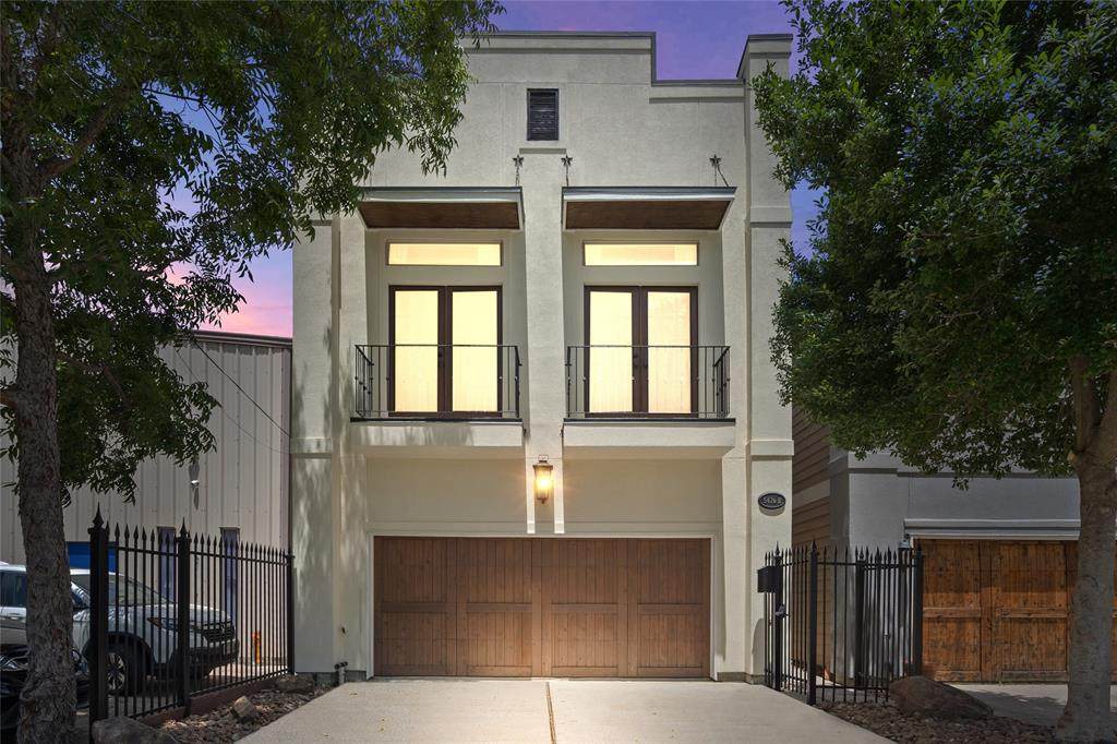 5426 Darling Street - Photo 1